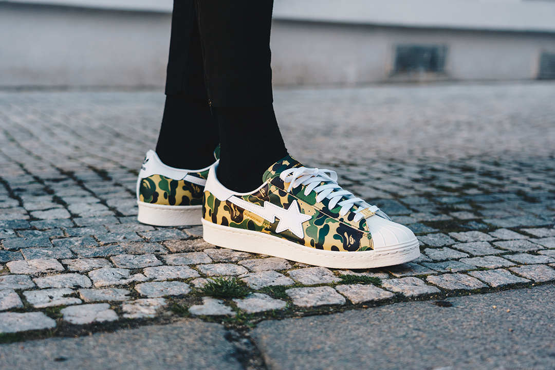 Scarpe e sneaker da uomo adidas x Bape Superstar 80s Off White/ Ftwr White/ Gold Met.